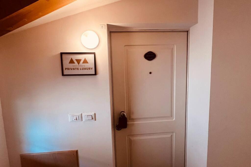 Private Luxury Apartment Удине Екстериор снимка